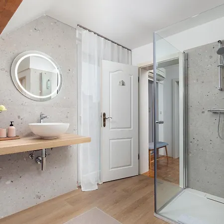 Homemade Bed & Breakfast *